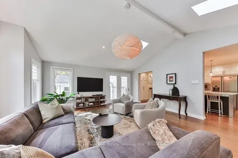 2324 Cheverie Street Oakville ON L6J 5W4