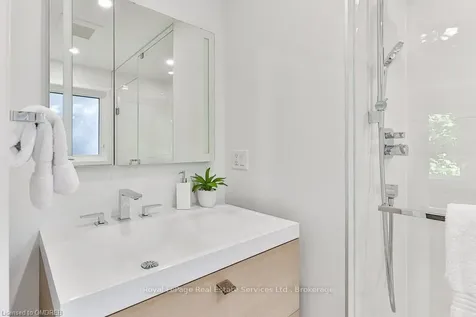 2324 Cheverie Street Oakville ON L6J 5W4