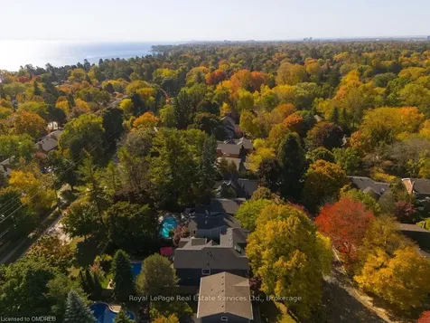 2324 Cheverie Street Oakville ON L6J 5W4