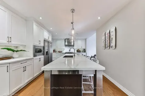 2324 Cheverie Street Oakville ON L6J 5W4