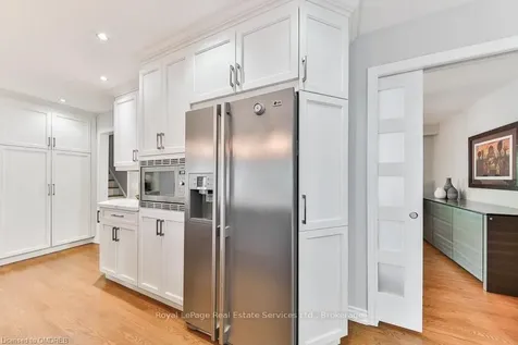 2324 Cheverie Street Oakville ON L6J 5W4