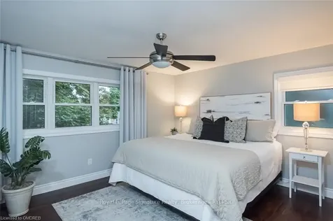 844 Bishop Court Milton ON L9T 3N1