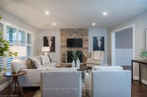 844 Bishop Court Milton ON L9T 3N1