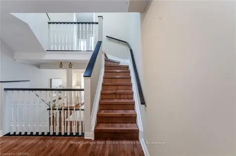 331 Robinson Street Oakville ON L6H 1H1