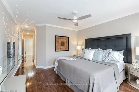 331 Robinson Street Oakville ON L6H 1H1