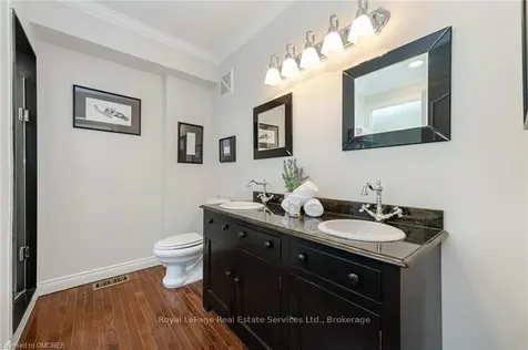 331 Robinson Street Oakville ON L6H 1H1