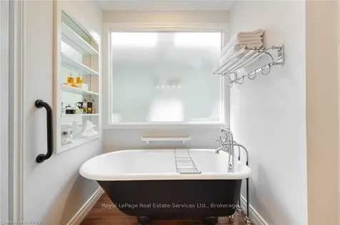 331 Robinson Street Oakville ON L6H 1H1