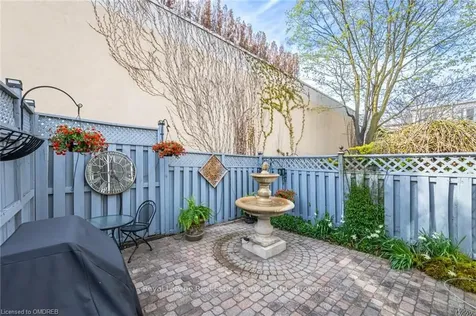 331 Robinson Street Oakville ON L6H 1H1