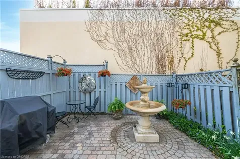 331 Robinson Street Oakville ON L6H 1H1