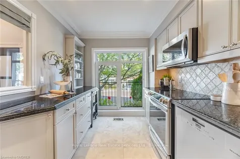 331 Robinson Street Oakville ON L6H 1H1