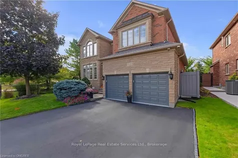 1533 Pinery Crescent Oakville ON L6H 7J9