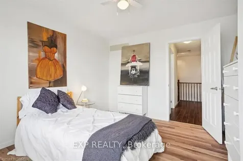 949 Hasselfeldt Heights Milton ON L9T 0M5