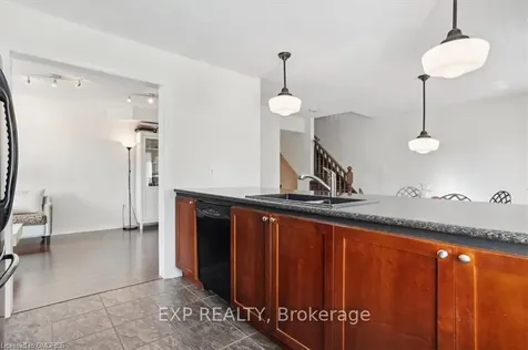 949 Hasselfeldt Heights Milton ON L9T 0M5