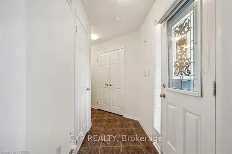 949 Hasselfeldt Heights Milton ON L9T 0M5