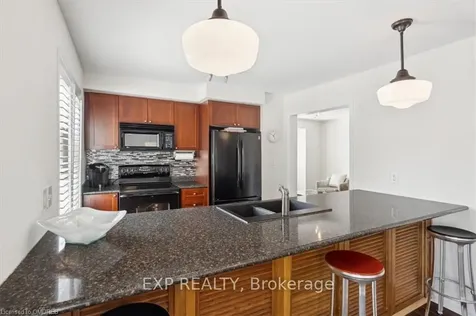 949 Hasselfeldt Heights Milton ON L9T 0M5