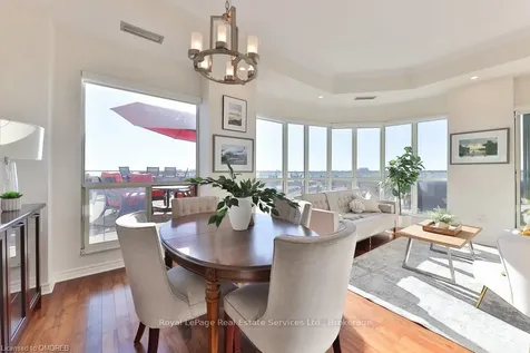 2511 Lakeshore Road W Oakville ON L6L 6L9
