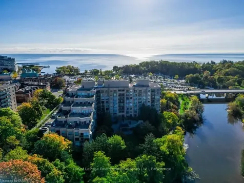2511 Lakeshore Road W Oakville ON L6L 6L9