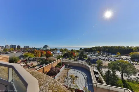 2511 Lakeshore Road W Oakville ON L6L 6L9