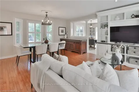 2250 Hummingbird Way Oakville ON L6M 3Z7