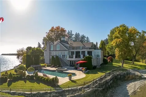 88 Wolfdale Avenue Oakville ON L6L 4R8