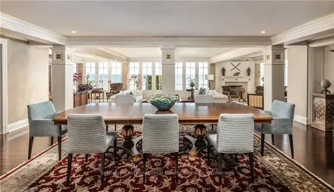 88 Wolfdale Avenue Oakville ON L6L 4R8