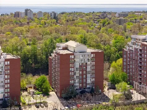 50 Old Mill Road Oakville ON L6J 7W1