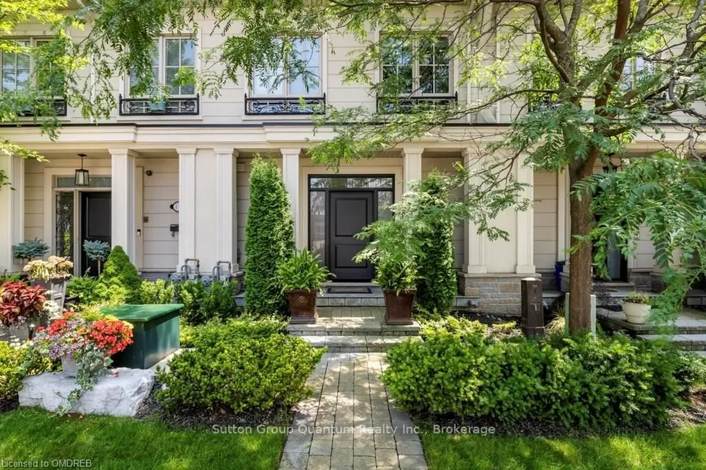 140 Rebecca Street N/a Oakville ON L6K 1J5