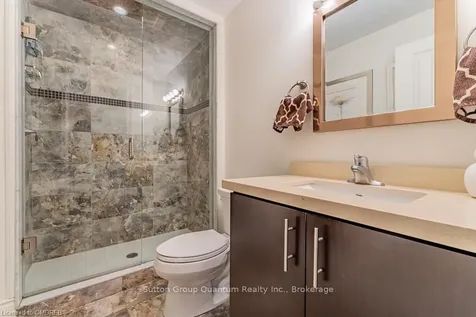 140 Rebecca Street N/a Oakville ON L6K 1J5