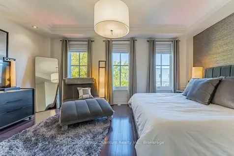 140 Rebecca Street N/a Oakville ON L6K 1J5