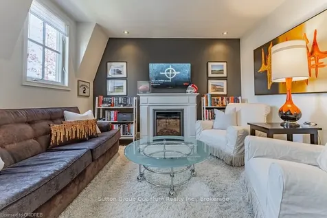 140 Rebecca Street N/a Oakville ON L6K 1J5