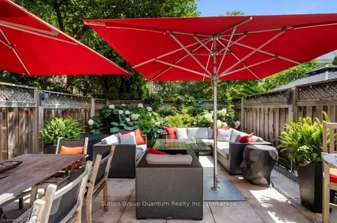140 Rebecca Street N/a Oakville ON L6K 1J5