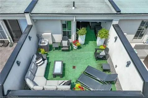 140 Rebecca Street N/a Oakville ON L6K 1J5