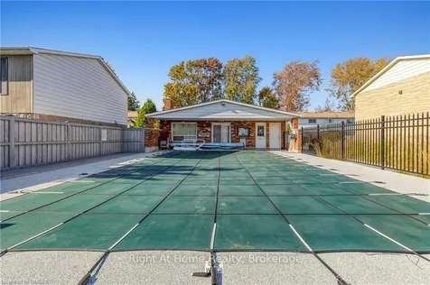 5475 Lakeshore Road Burlington ON L7L 1E1