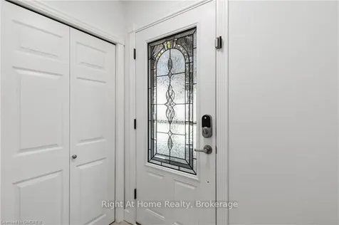 5475 Lakeshore Road Burlington ON L7L 1E1