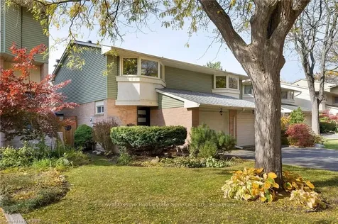 1135 Mccraney Street E Oakville ON L6H 3A3