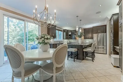 313 Peregrine Way Milton ON L9T 7N6