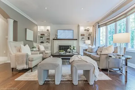 313 Peregrine Way Milton ON L9T 7N6