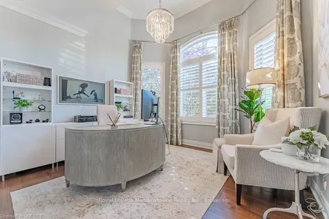 313 Peregrine Way Milton ON L9T 7N6