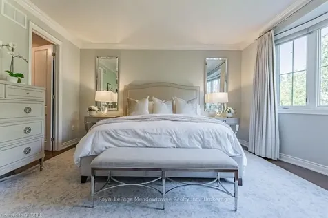 313 Peregrine Way Milton ON L9T 7N6