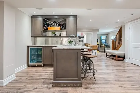 313 Peregrine Way Milton ON L9T 7N6