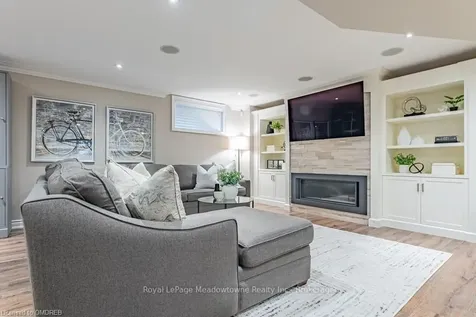 313 Peregrine Way Milton ON L9T 7N6
