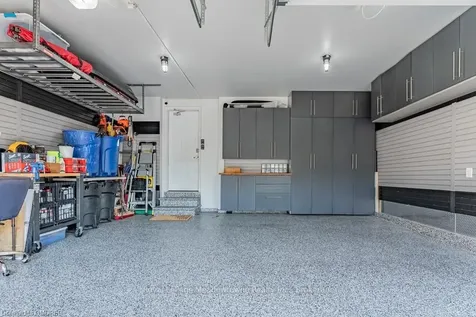 313 Peregrine Way Milton ON L9T 7N6