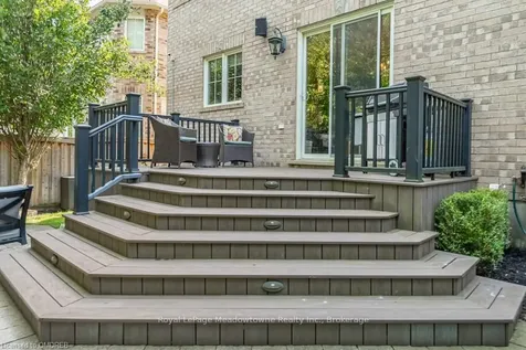 313 Peregrine Way Milton ON L9T 7N6