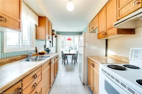 3086 Fontana Court Burlington ON L7M 2M1