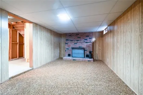 3086 Fontana Court Burlington ON L7M 2M1