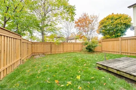 3086 Fontana Court Burlington ON L7M 2M1