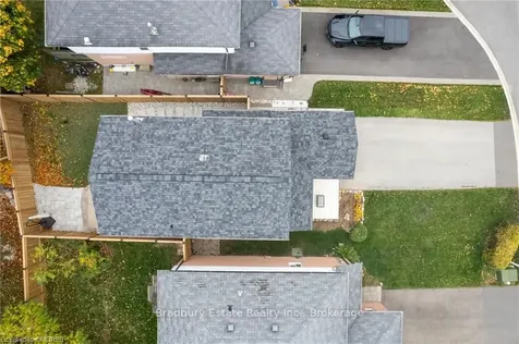 3086 Fontana Court Burlington ON L7M 2M1