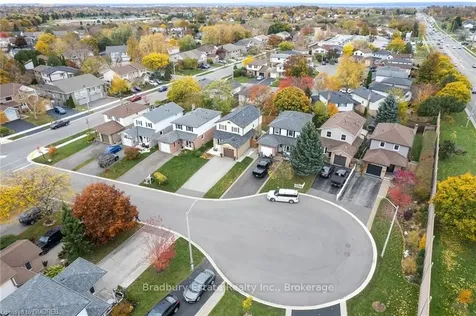 3086 Fontana Court Burlington ON L7M 2M1