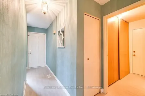 3086 Fontana Court Burlington ON L7M 2M1