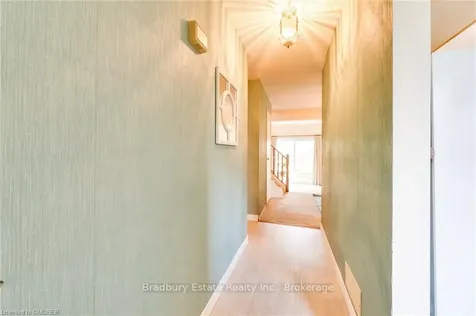 3086 Fontana Court Burlington ON L7M 2M1